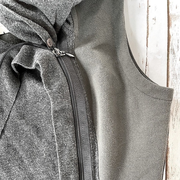 Indigenous Grey Asymmetrical Cotton Vest - Picture 4 of 7